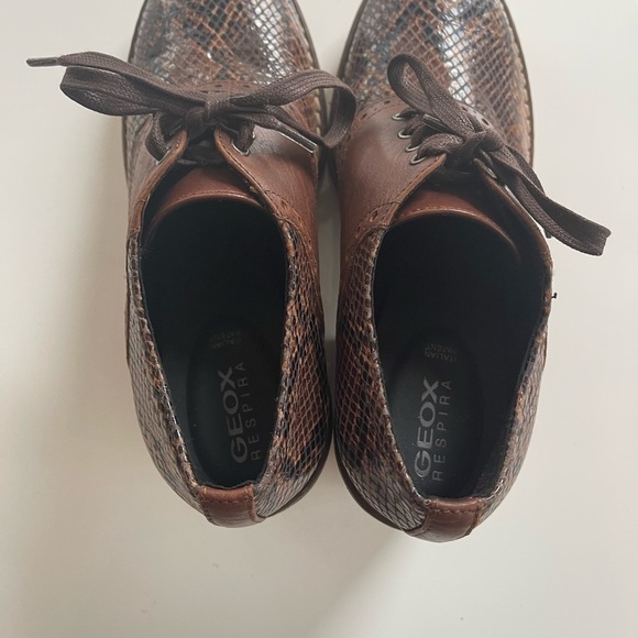 Geox Respira Adrya Leather Block Heel Lace Up Shoe - US 6.5 - Picture 8 of 10